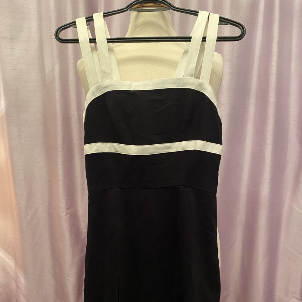 Small black and white short dress